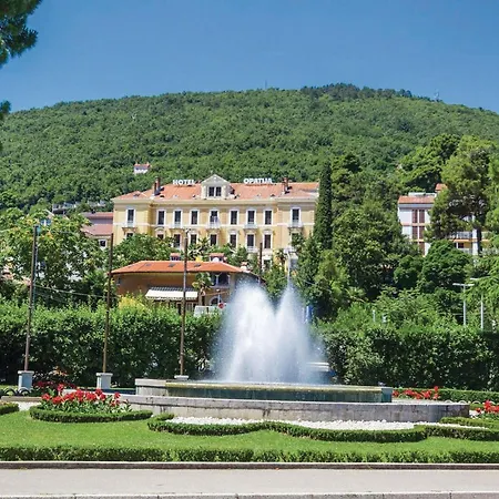 Apartman In With Kitchen Opatija
